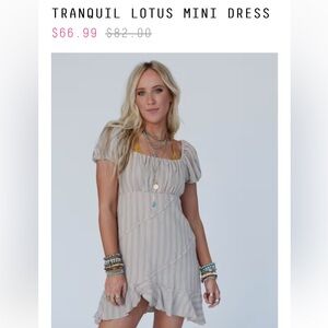 NWOT puff sleeve mini dress